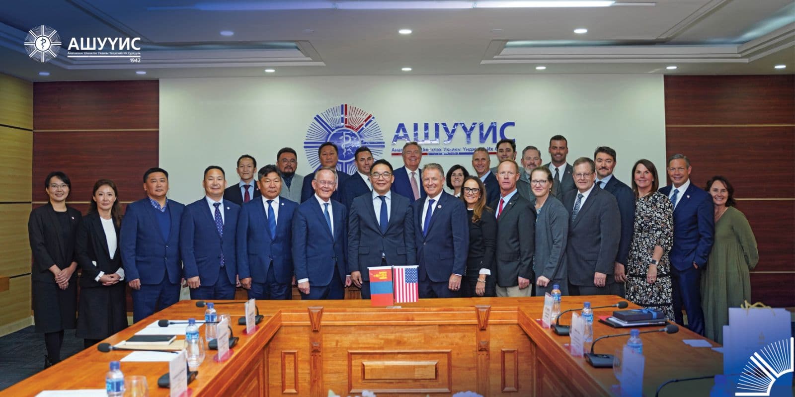 АНУ-ЫН ЮТА МУЖИЙН ИХ СУРГУУЛЬТАЙ ХАМТЫН АЖИЛЛАГААГАА ӨРГӨЖҮҮЛНЭ