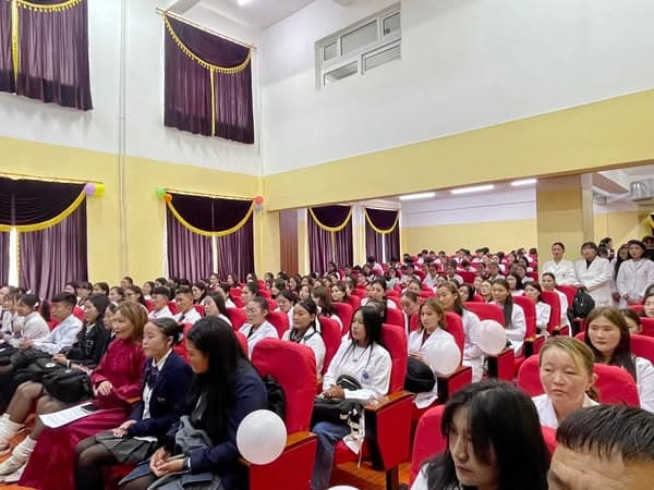 АШУҮИС-ийн Говь-Алтай аймаг дахь салбар Анагаах ухааны сургуулийн 2025-2026 оны хичээлийн шинэ жилийн нээлт боллоо