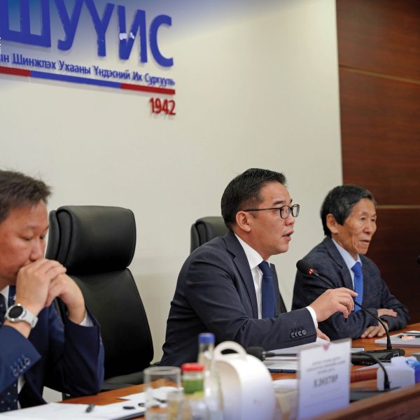 АНАГААХ УХААНЫ ДОКТОРЫН ЗЭРЭГ ХАМГААЛУУЛАХ ЗӨВЛӨЛИЙН ХУРАЛДААН БОЛЛОО