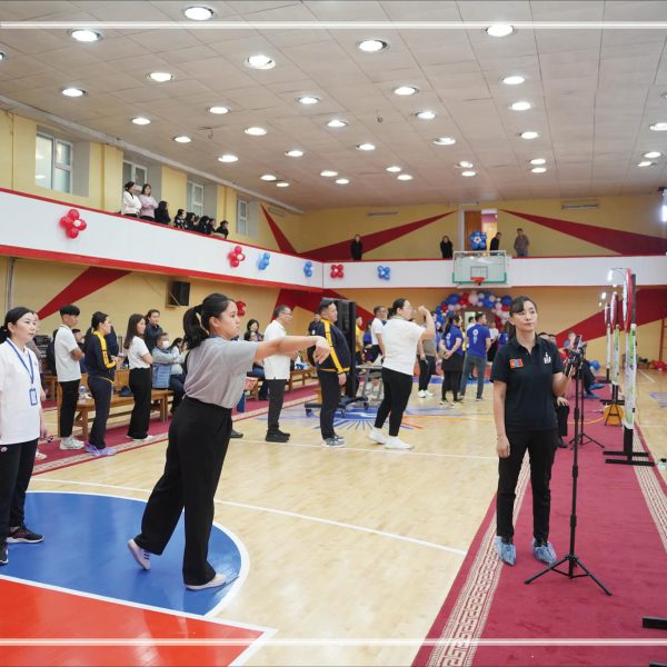 АШУҮИС-ИЙН ЭРДЭМТЭН БАГШ, СУДЛААЧ, ЭМЧ, СУВИЛАГЧ, ЭМНЭЛГИЙН МЭРГЭЖИЛТЭН, АЖИЛТАН, АЛБАН ХААГЧДЫН ДУНД УЛАМЖЛАЛ БОЛГОН ЗОХИОГДДОГ ОЛОН ТӨРӨЛТ СПОРТЫН НААДАМ ДАРТСЫН ТӨРЛӨӨР АМЖИЛТТАЙ ЭХЭЛЛЭЭ.