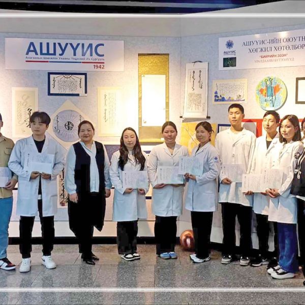 “БИЙРИЙН ЭЗЭН-2025” УРАН БИЧЛЭГИЙН УРАЛДААН БОЛЛОО