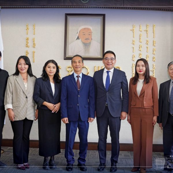 БНАЛАУ-ЫН ЭЛЧИН САЙД ХОНГ КЕО СОУКСАВАТ АШУҮИС-Д АЙЛЧИЛЛАА