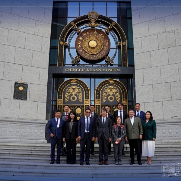 АШУҮИС, КАНАЗАВА ИХ СУРГУУЛИЙН ЭРДЭМТЭД ХАМТАРСАН СИМПОЗИУМ, ХЭЛЭЛЦҮҮЛЭГ ЗОХИОН БАЙГУУЛЛАА