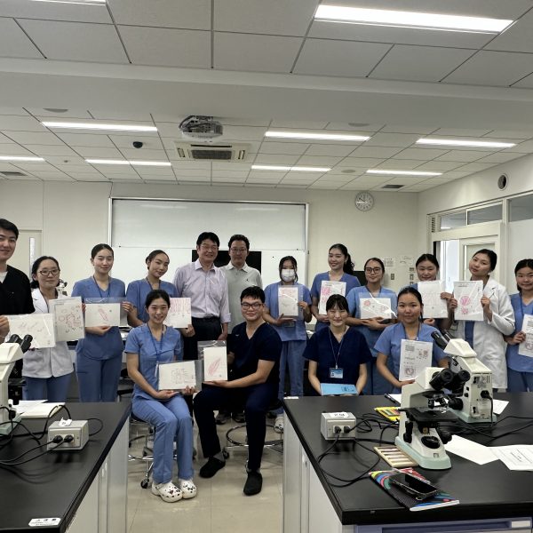 АШУҮИС, МОНГОЛ АНАГААХ УХААНЫ ОЛОН УЛСЫН СУРГУУЛИЙН УЛАМЖЛАЛТ АНАГААХЫН ЗАСАЛЧ ХӨТӨЛБӨРИЙН ОЮУТНУУД ЯПОНД ДАДЛАГА ХИЙЛЭЭ