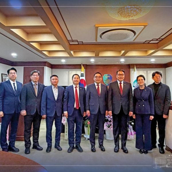 БНСУ-ЫН КЁНСАНБУГ МУЖИЙН ЗАХИРГАА, ТЕХНОЛОГИЙН ПАРК, ДЭГҮ ХААНИ ИХ СУРГУУЛЬД АЛБАН ТОМИЛОЛТООР АЖИЛЛАЛАА