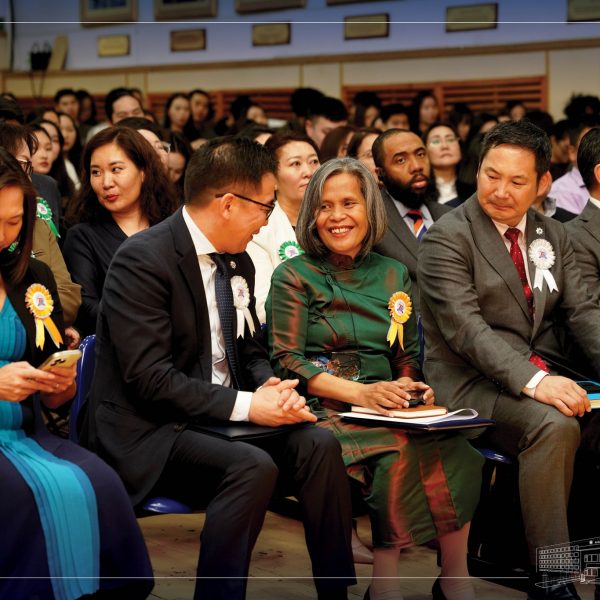 АШУҮИС-ИЙН “ЭРДМИЙН ЧУУЛГАН-68” НИЙГМИЙН ЭРҮҮЛ МЭНДИЙН САЛБАР ХУРАЛДААНД ДЭМБ-ЫН МОНГОЛ ДАХЬ СУУРИН ТӨЛӨӨЛӨГЧ ДОКТОР СОКОРРО ЭСКАЛАНТЕ БҮС НУТГИЙН БОДЛОГО, СТРАТЕГИ БОЛОН ТҮҮНИЙ АЧ ХОЛБОГДЛЫГ ТОДОТГОН, НИЙГМИЙН ЭРҮҮЛ МЭНДИЙН САЛБАРЫН ХӨГЖЛИЙН ЧИГ ХАНДЛАГА, ОЛОН УЛСЫН ХАМТЫН АЖИЛЛАГААНЫ ҮНЭ ЦЭНИЙГ ТОДОРХОЙЛСОН ИЛТГЭЛ ТАНИЛЦУУЛЛАА